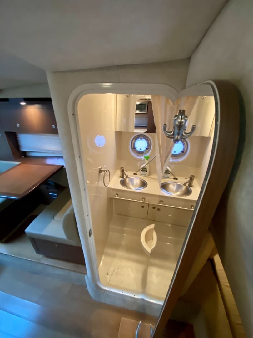 2013 Sea Ray 310 Sundancer — photo 22