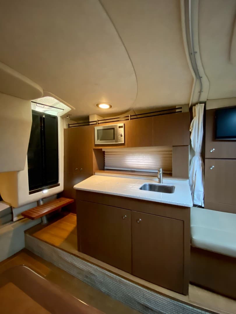 2013 Sea Ray 310 Sundancer — photo 21