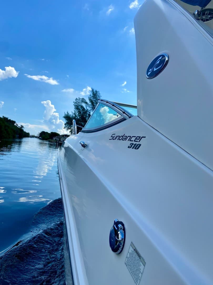 2013 Sea Ray 310 Sundancer — photo 7