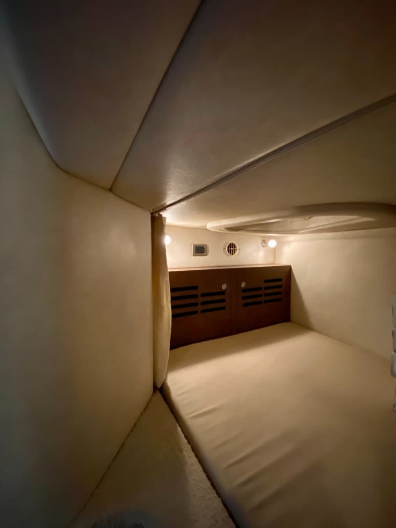 2013 Sea Ray 310 Sundancer — photo 24