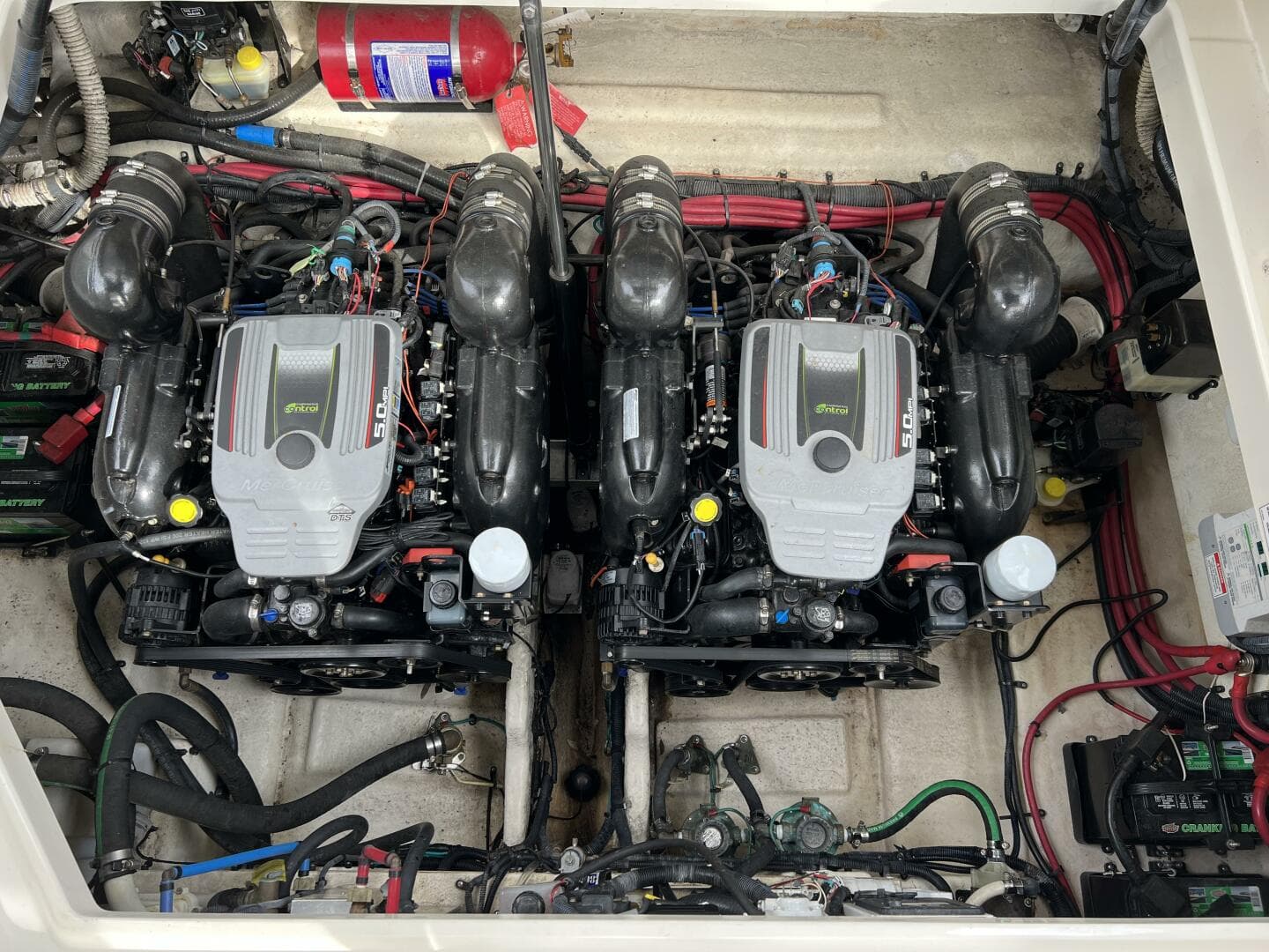 2013 Sea Ray 310 Sundancer — photo 26