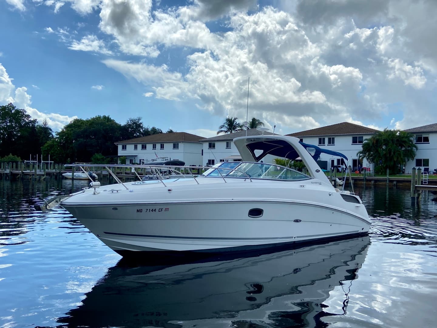 2013 Sea Ray 310 Sundancer — photo 1