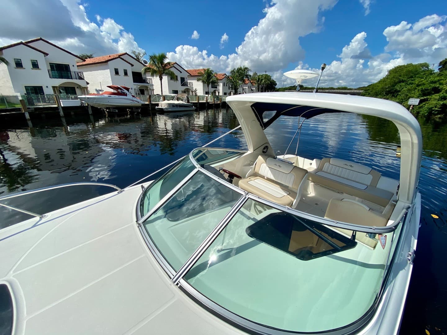 2013 Sea Ray 310 Sundancer — photo 4