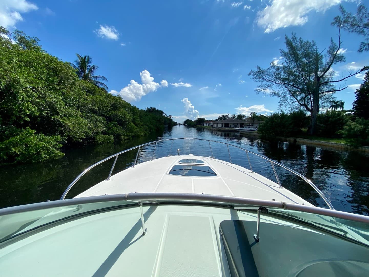 2013 Sea Ray 310 Sundancer — photo 6