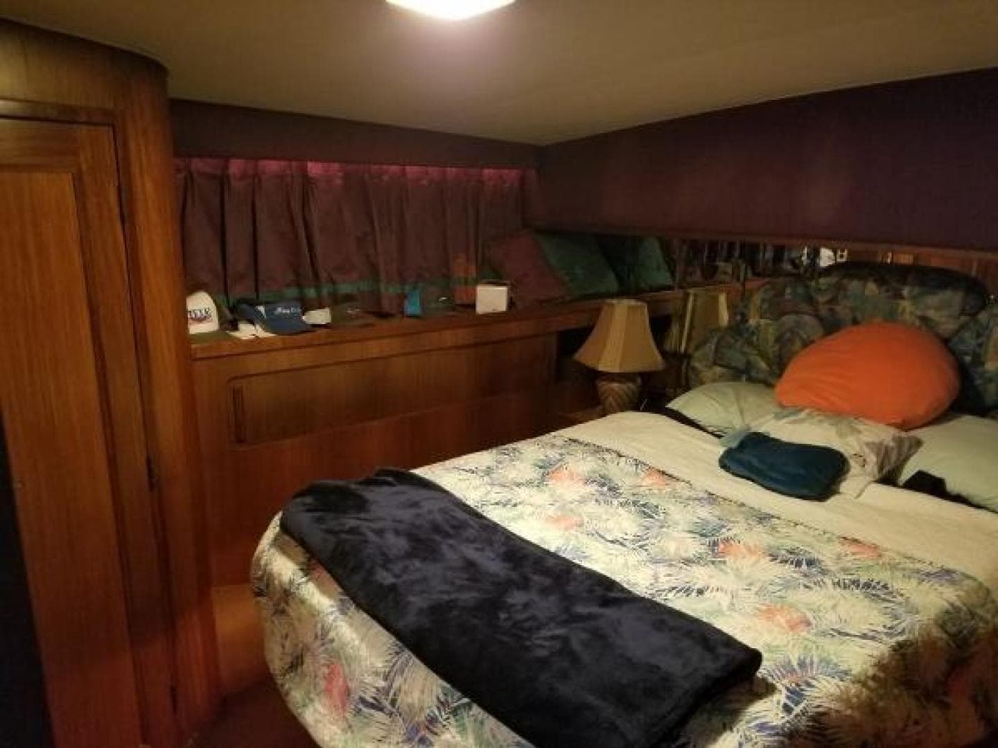 1988 Hatteras Convertible — photo 10