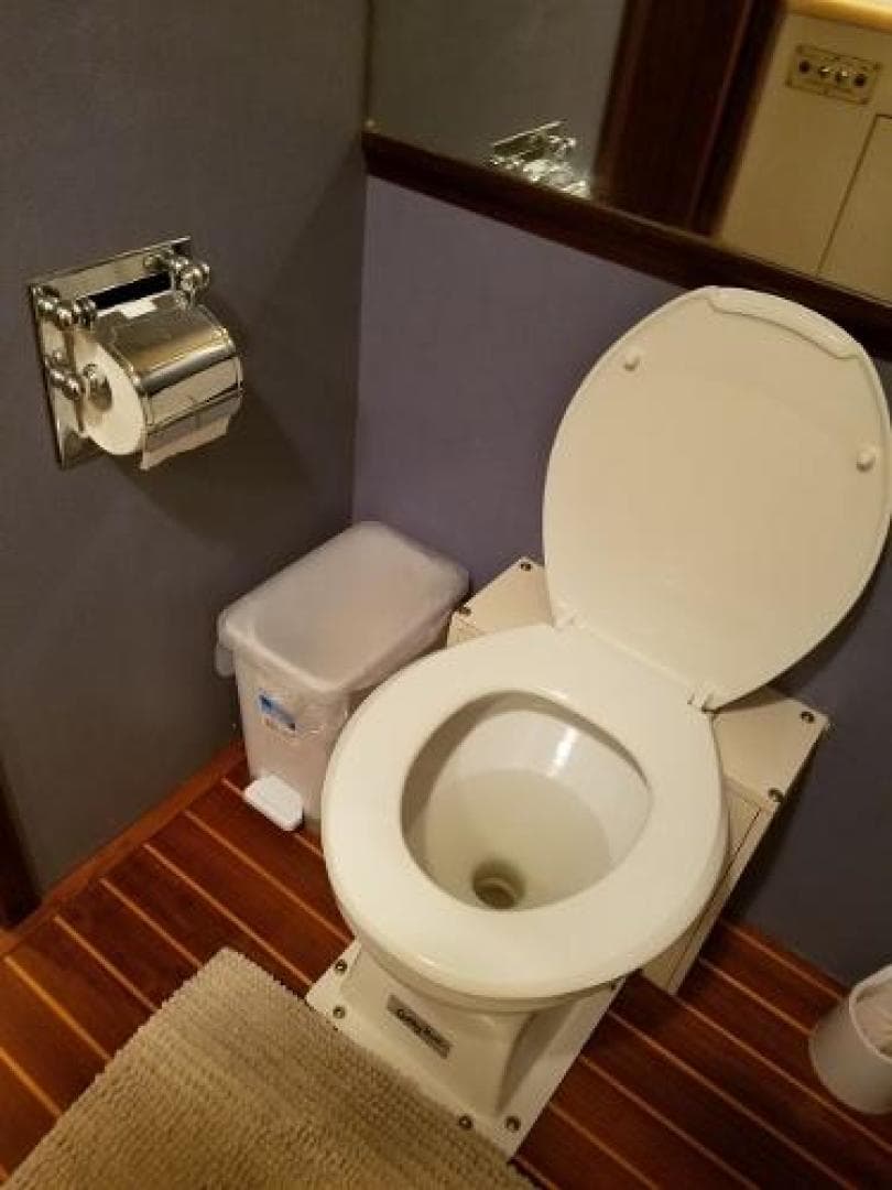 1988 Hatteras Convertible — photo 13