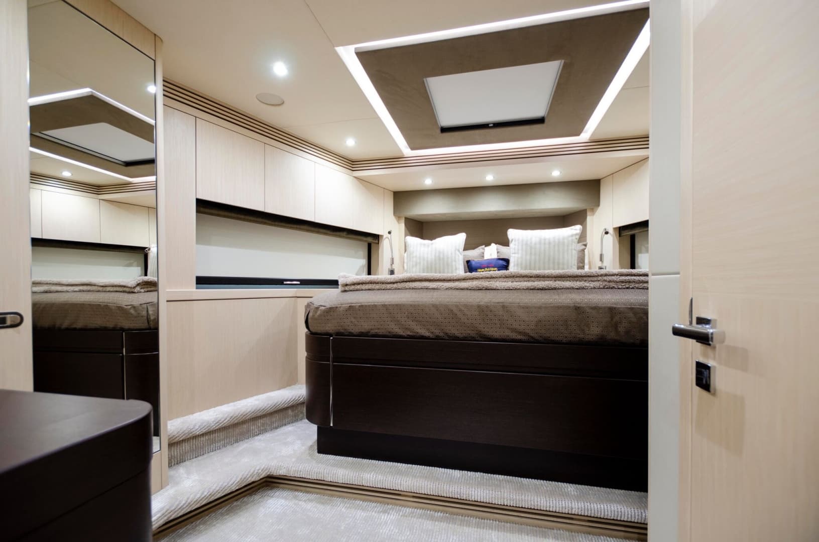 2018 Sunseeker 75 Yacht — photo 21