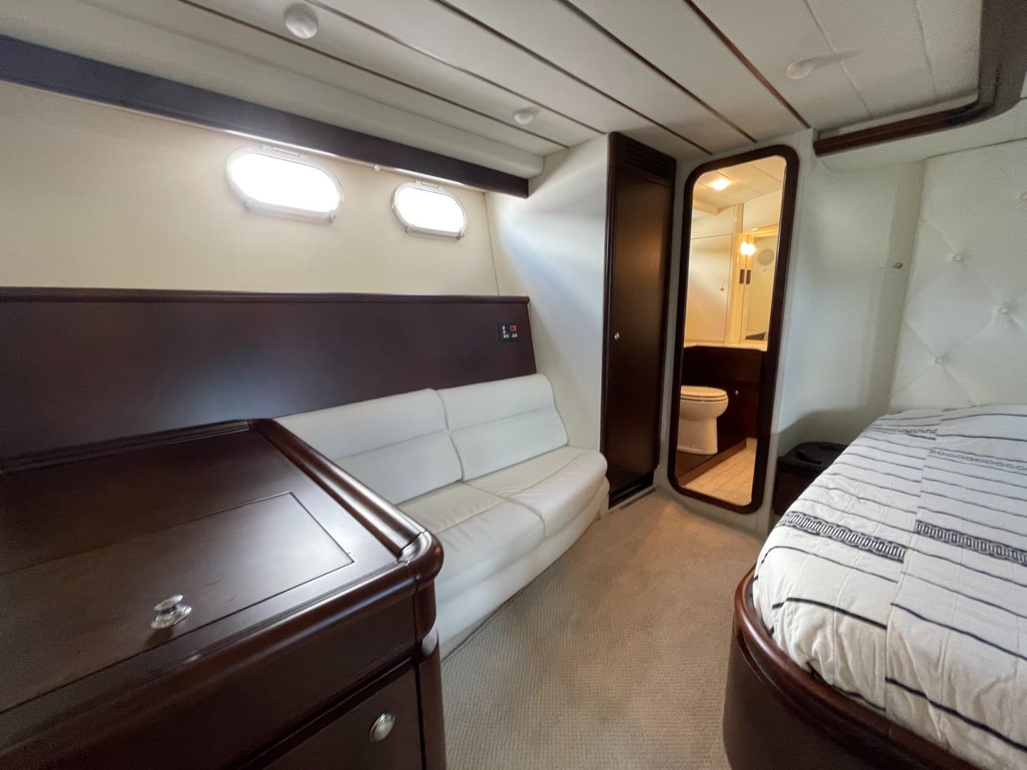 2001 Ferretti Yachts 680 — photo 24