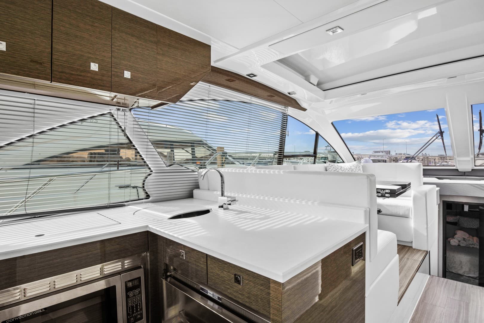 2019 Cruisers 50 Cantius — photo 22