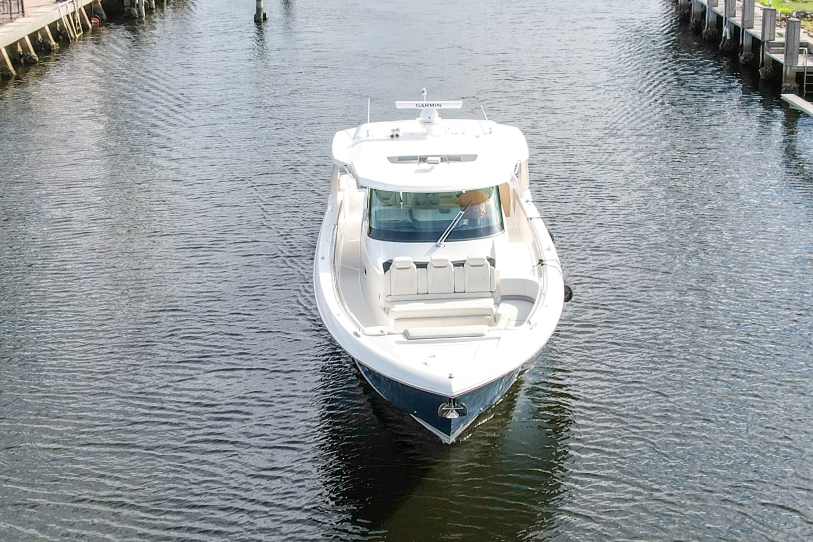 2022 Tiara Yachts — photo 7