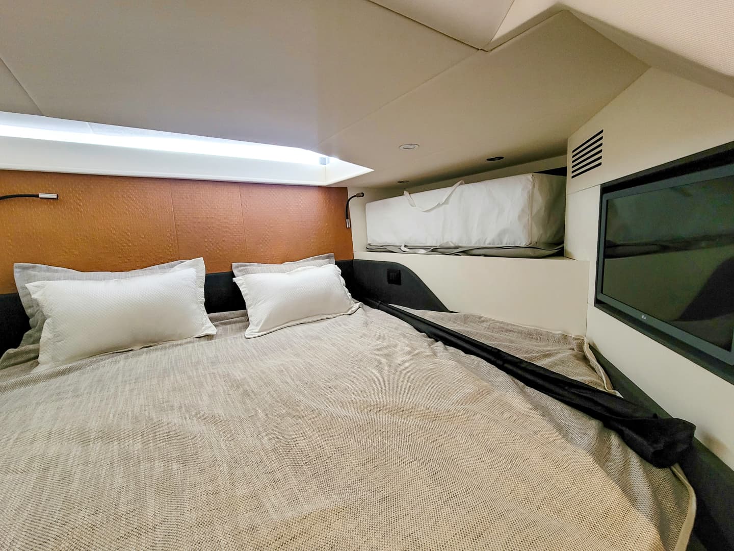 2022 Azimut Verde 47 — photo 29