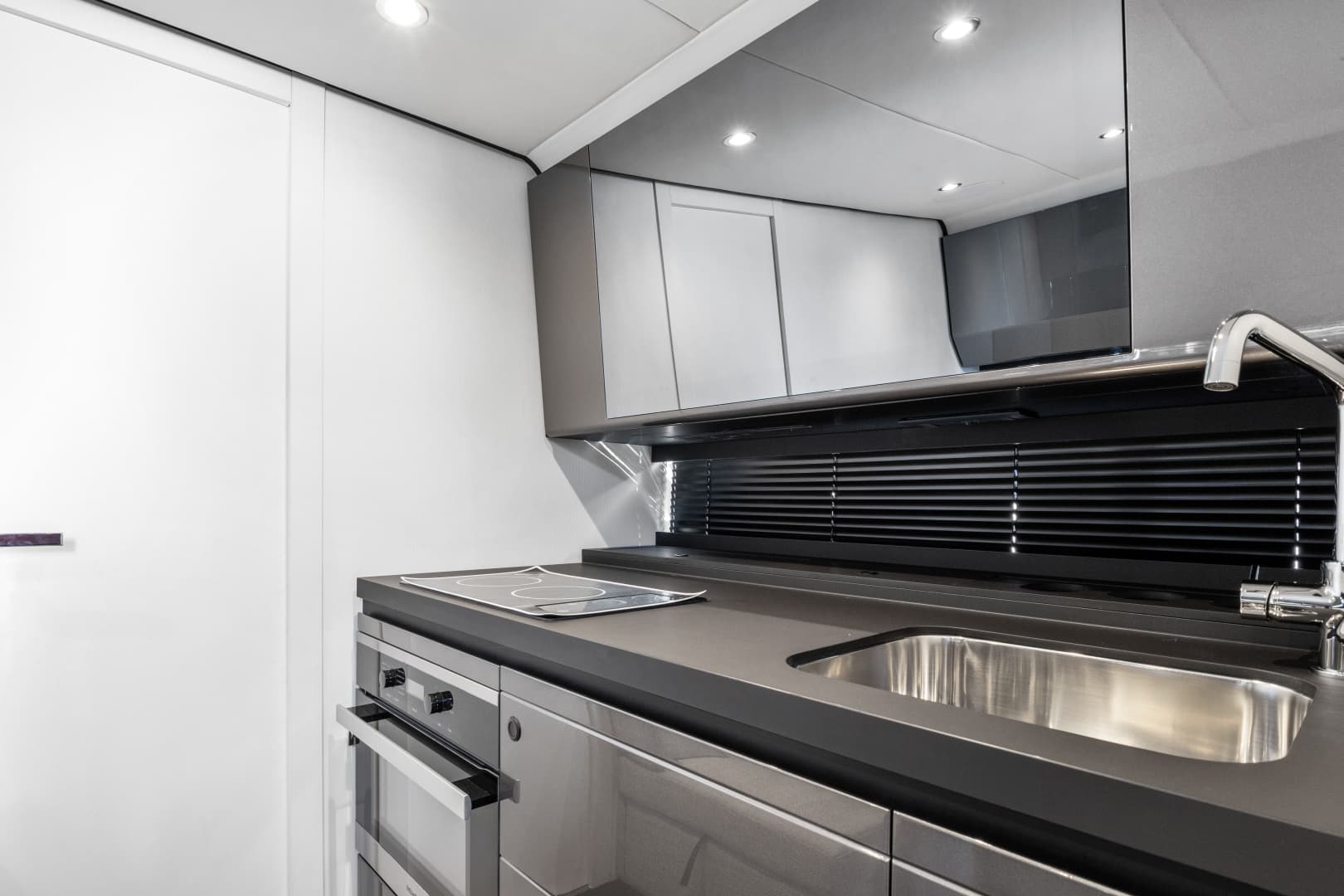 2022 Azimut Verde 47 — photo 23