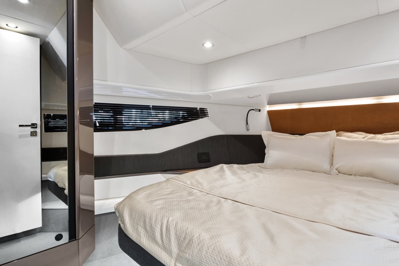 2022 Azimut Verde 47 — photo 26