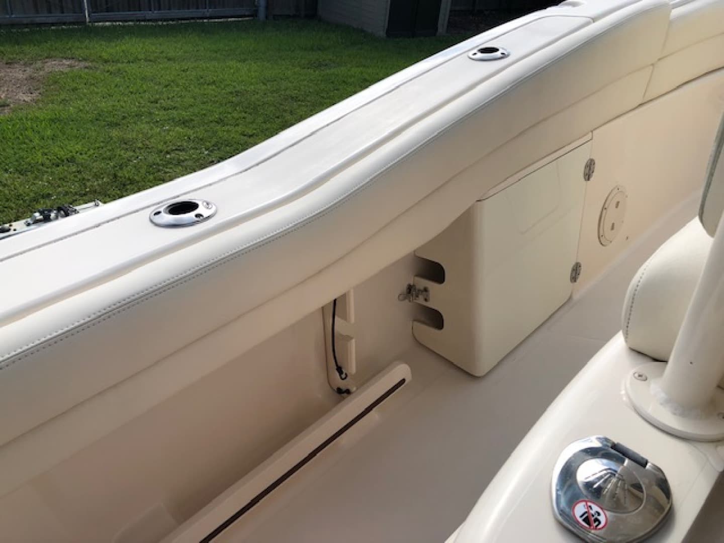 2018 Grady-White Canyon 271 — photo 10