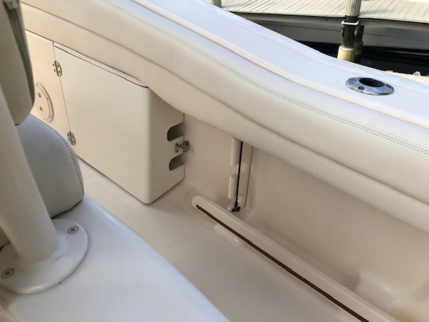 2018 Grady-White Canyon 271 — photo 11