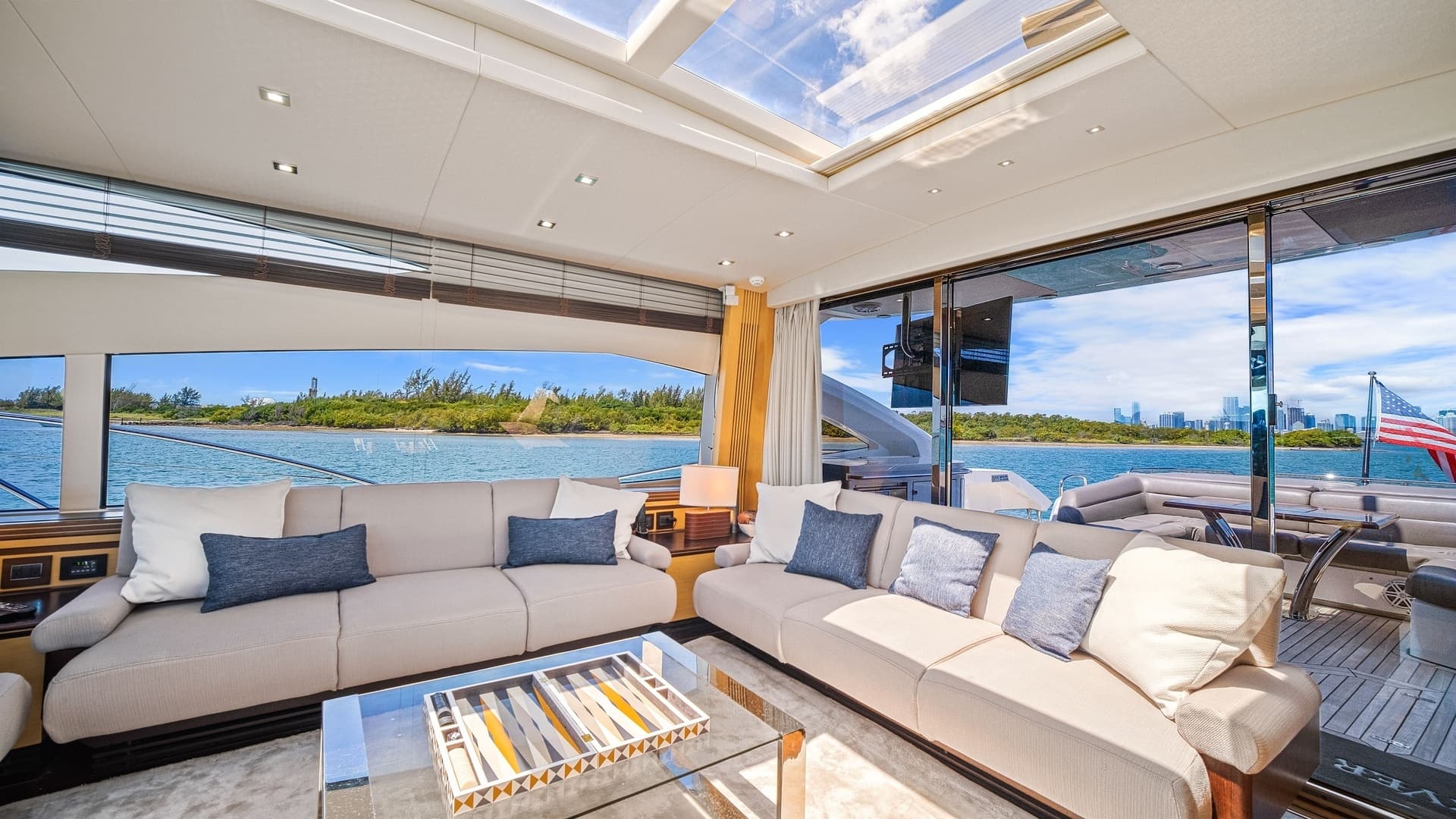 2013 Sunseeker 80 Predator — photo 22