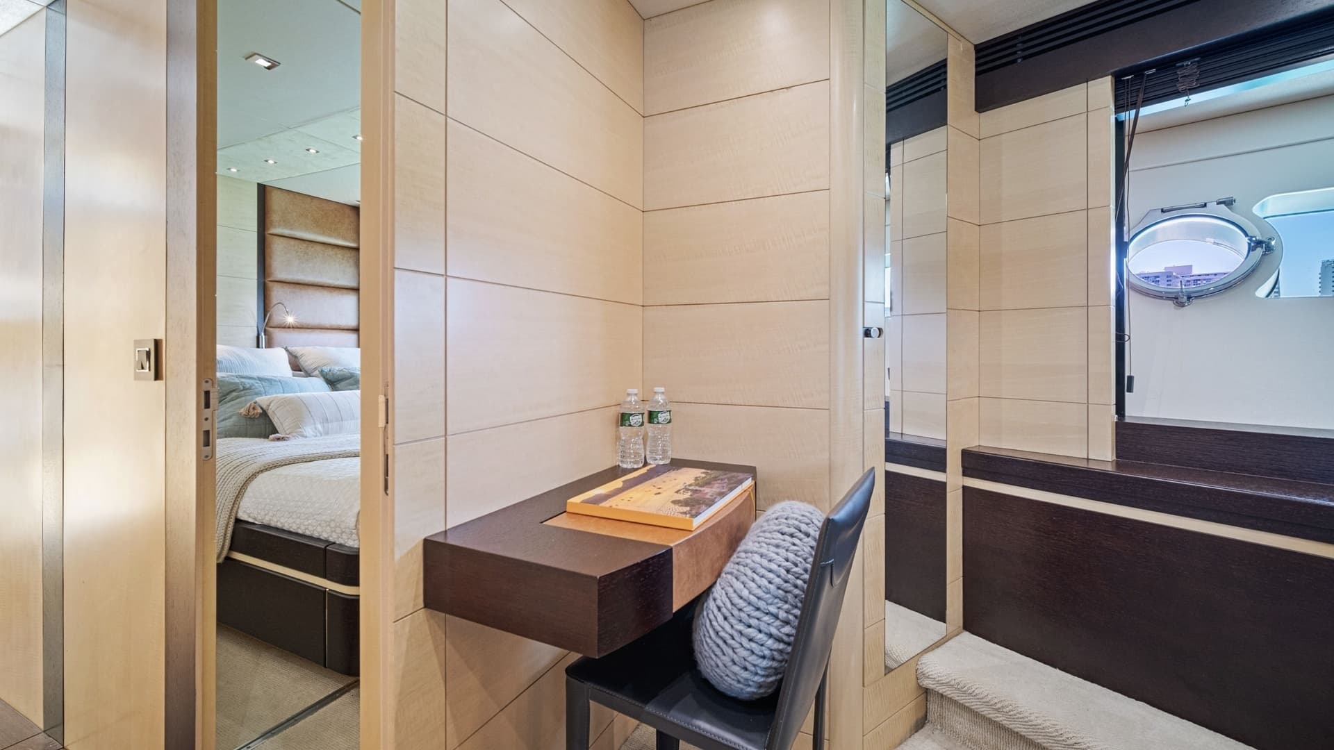 2013 Sunseeker 80 Predator — photo 38