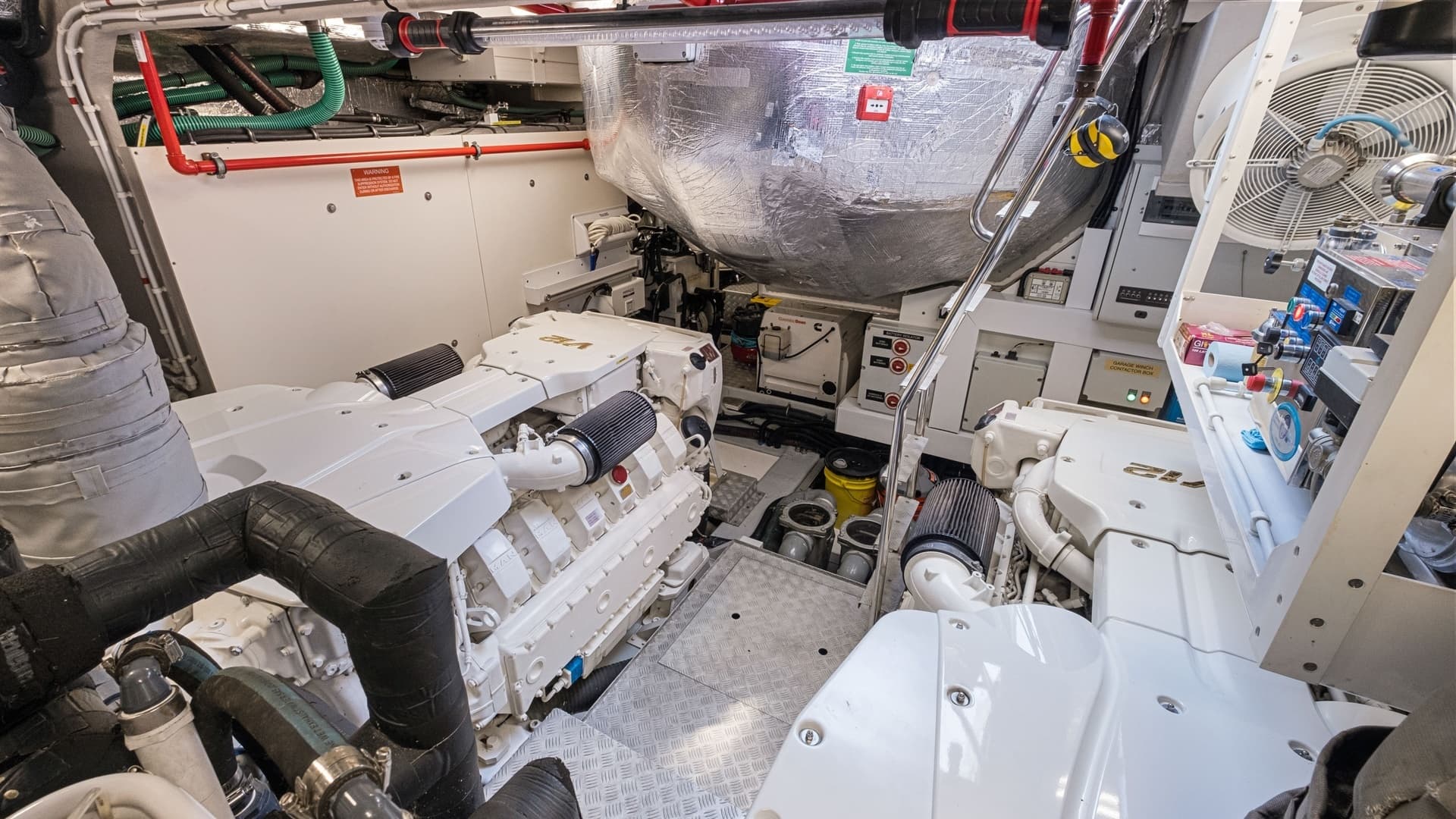 2013 Sunseeker 80 Predator — photo 45