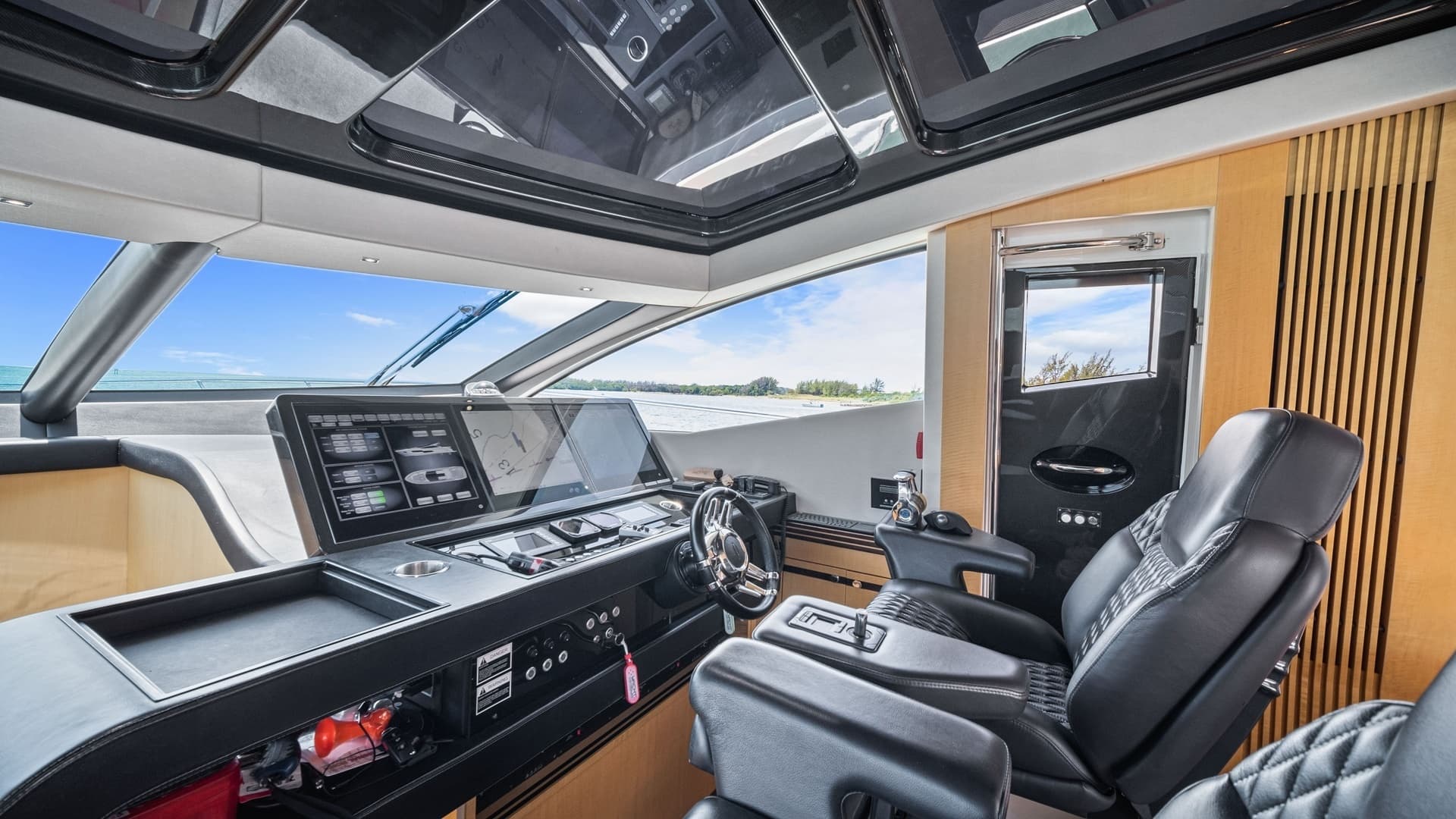 2013 Sunseeker 80 Predator — photo 29