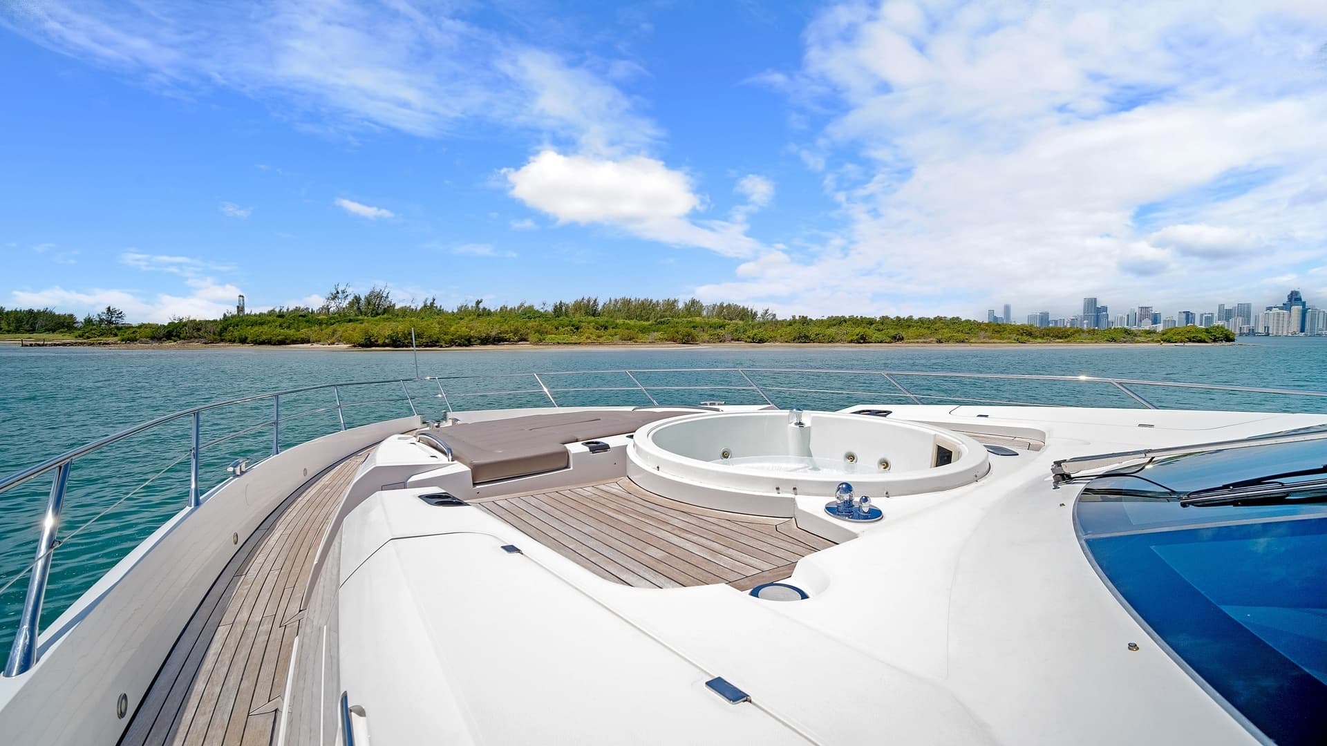 2013 Sunseeker 80 Predator — photo 12