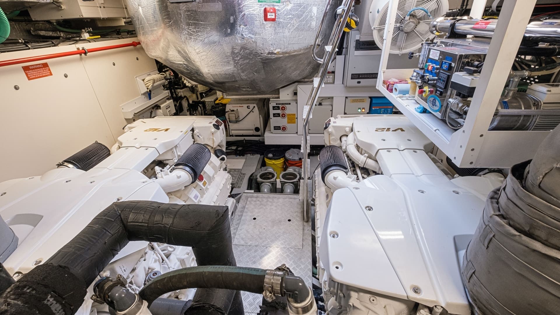 2013 Sunseeker 80 Predator — photo 46