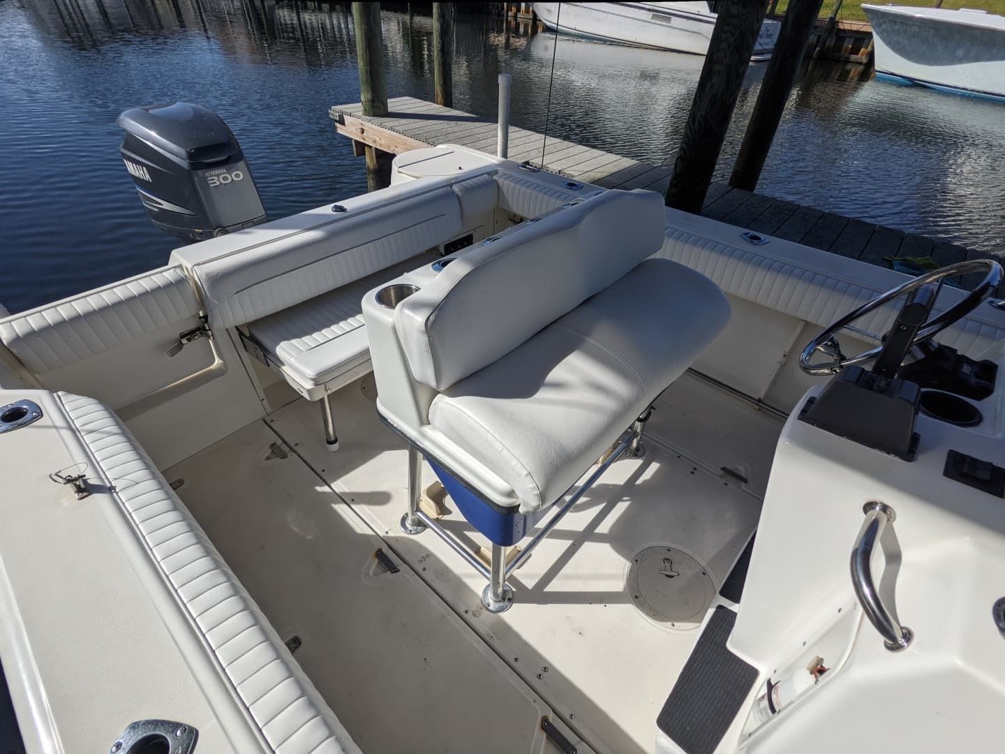 1998 Boston Whaler 23 Outrage — photo 3