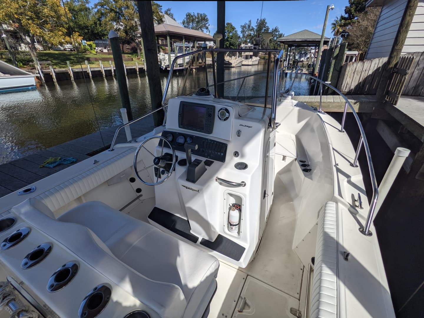 1998 Boston Whaler 23 Outrage — photo 2