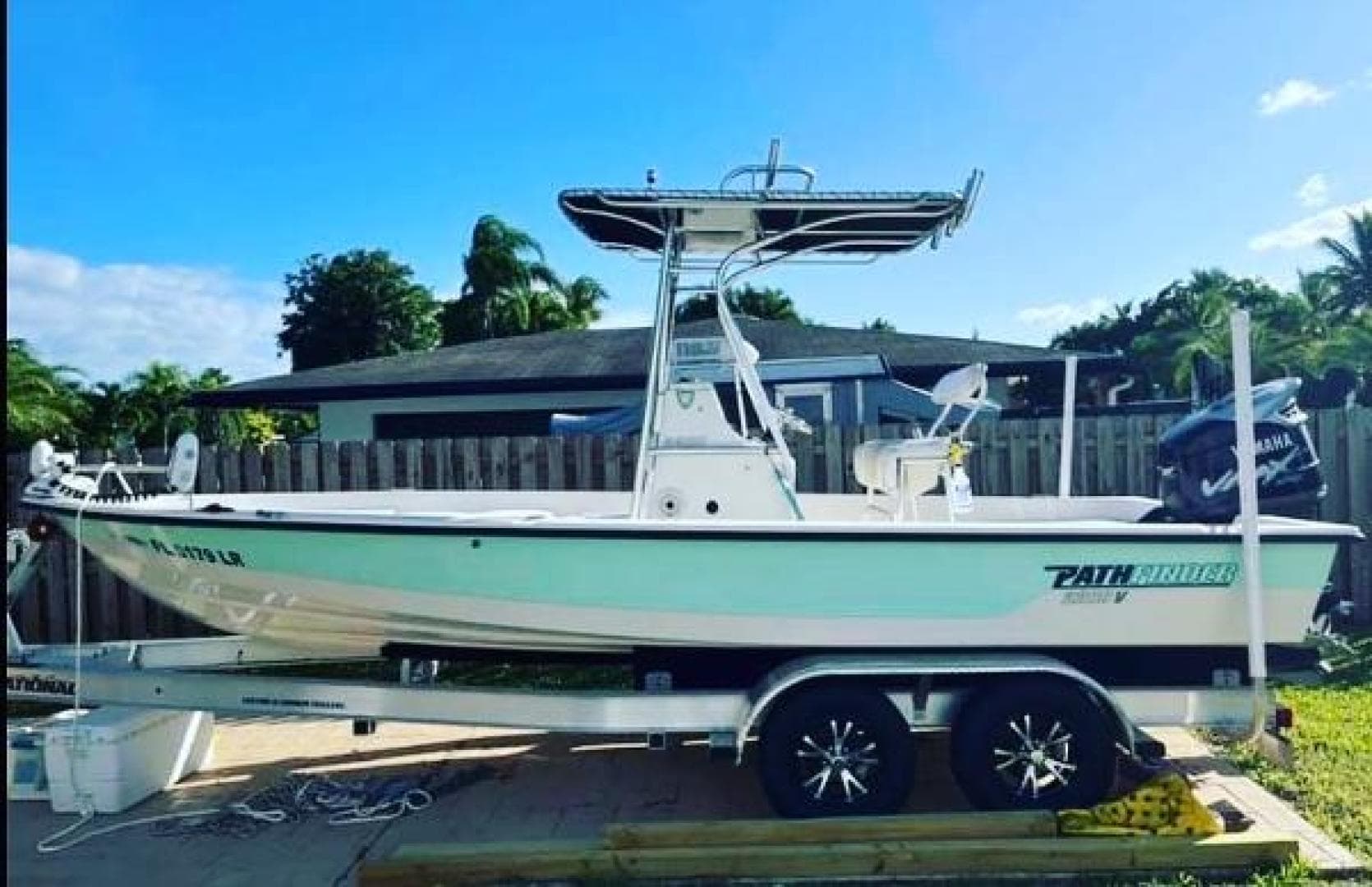 2001 Pathfinder 2200-V — photo 1