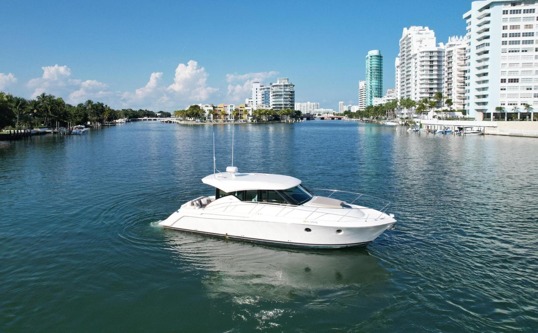 2018 Tiara Yachts 39 Coupe — photo 8