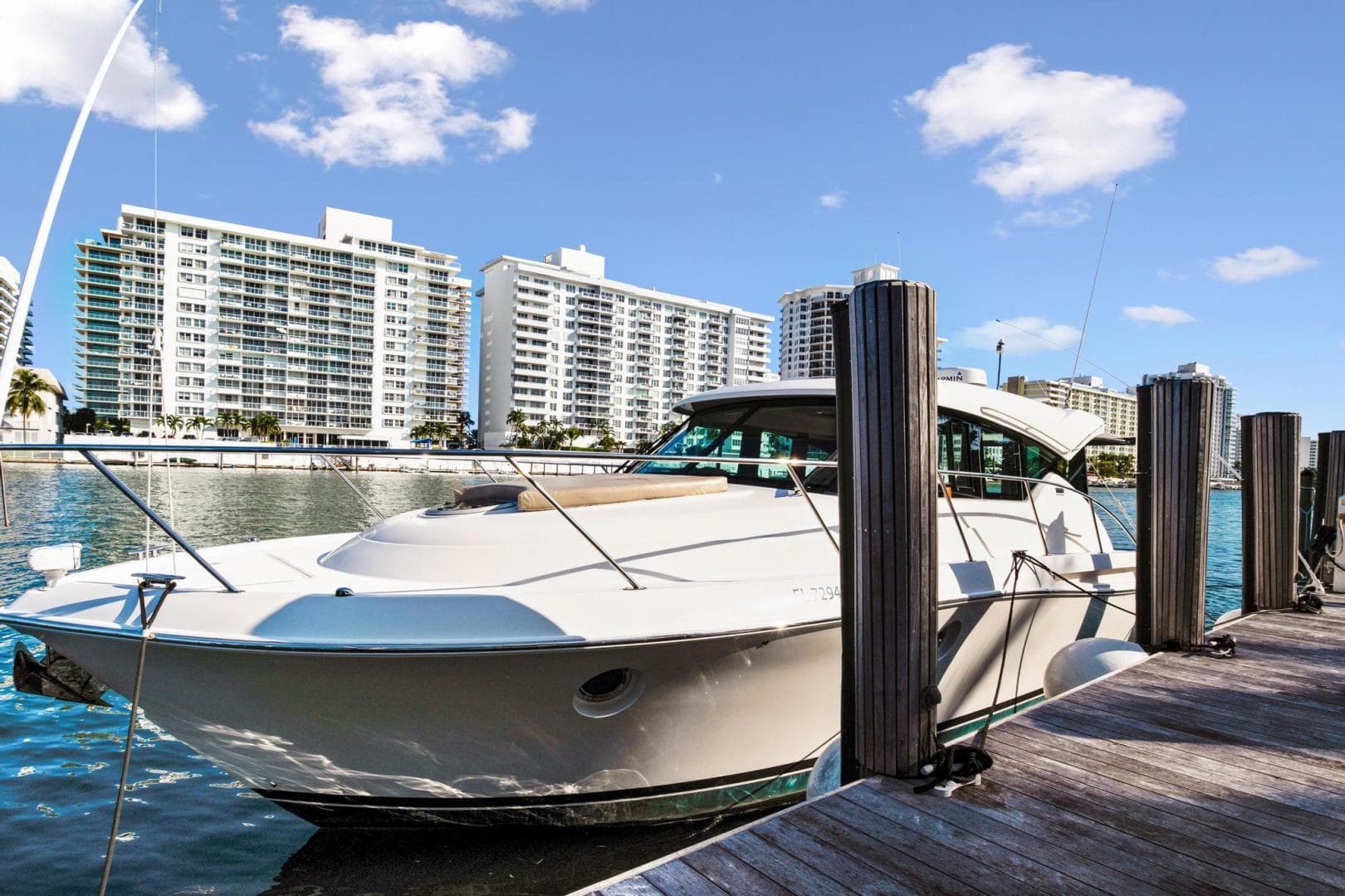 2018 Tiara Yachts 39 Coupe — photo 10