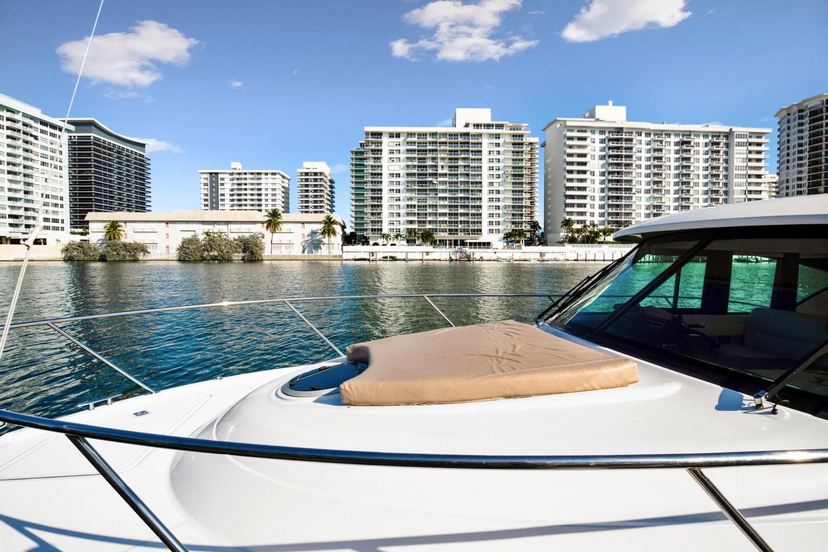 2018 Tiara Yachts 39 Coupe — photo 11