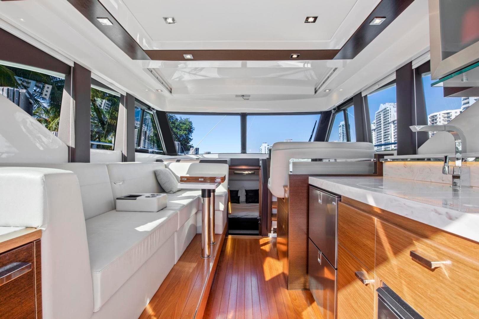 2018 Tiara Yachts 39 Coupe — photo 21