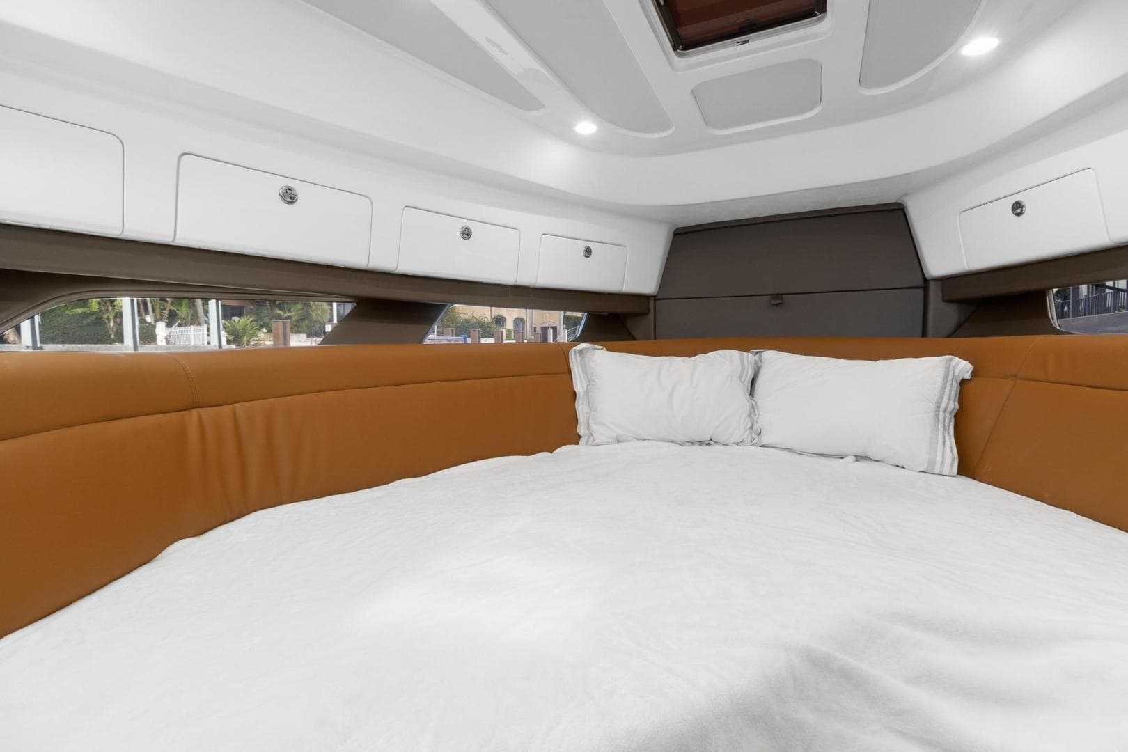 2021 Intrepid 438 Evolution — photo 33