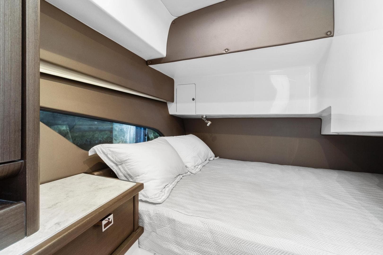 2021 Intrepid 438 Evolution — photo 34