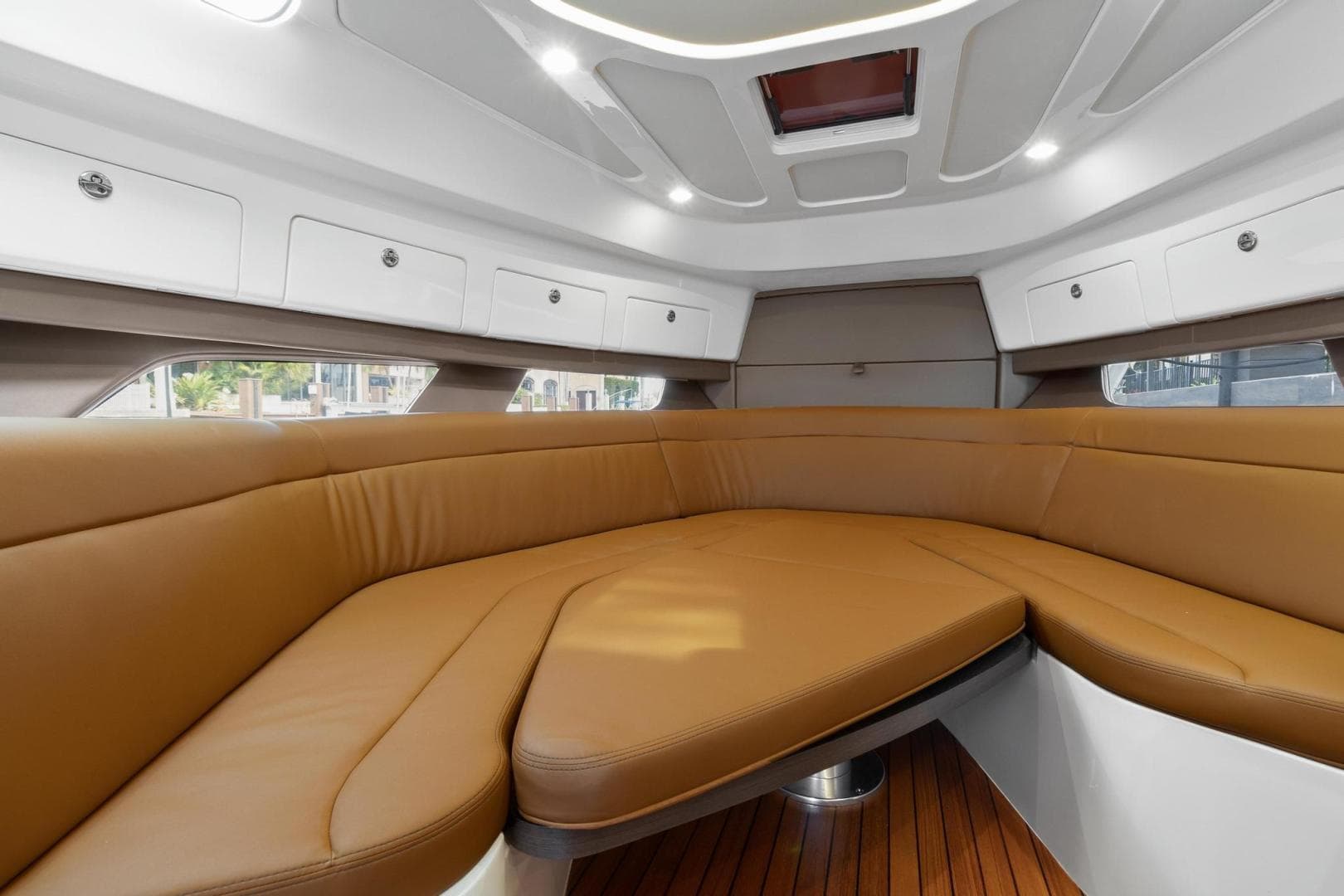 2021 Intrepid 438 Evolution — photo 31