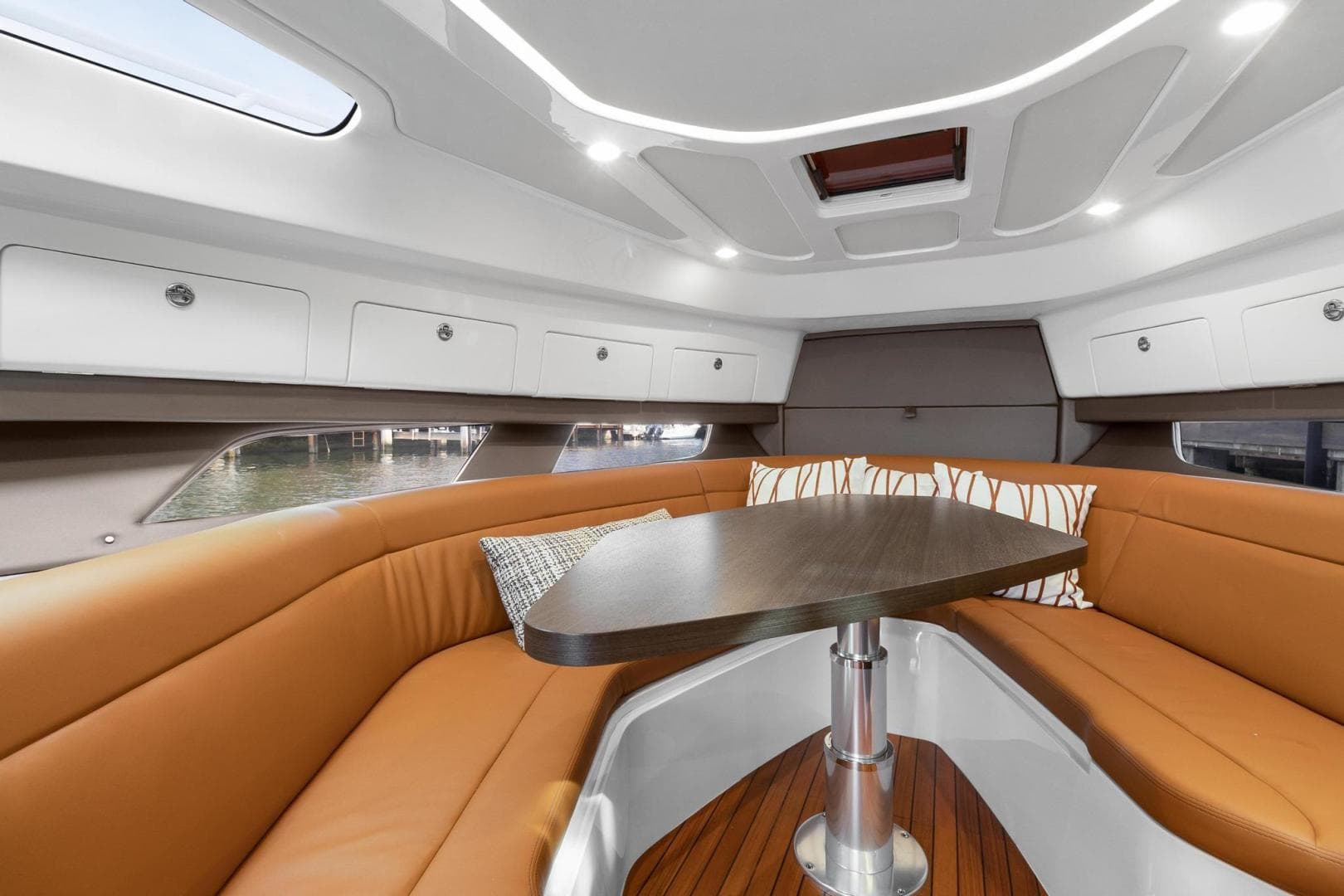 2021 Intrepid 438 Evolution — photo 30