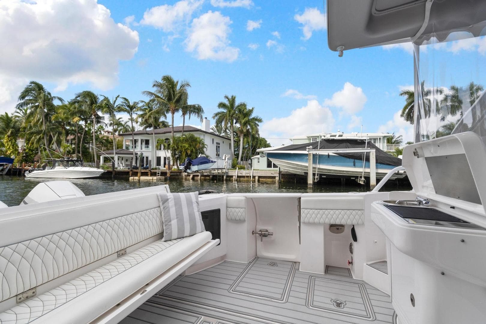 2021 Intrepid 438 Evolution — photo 16