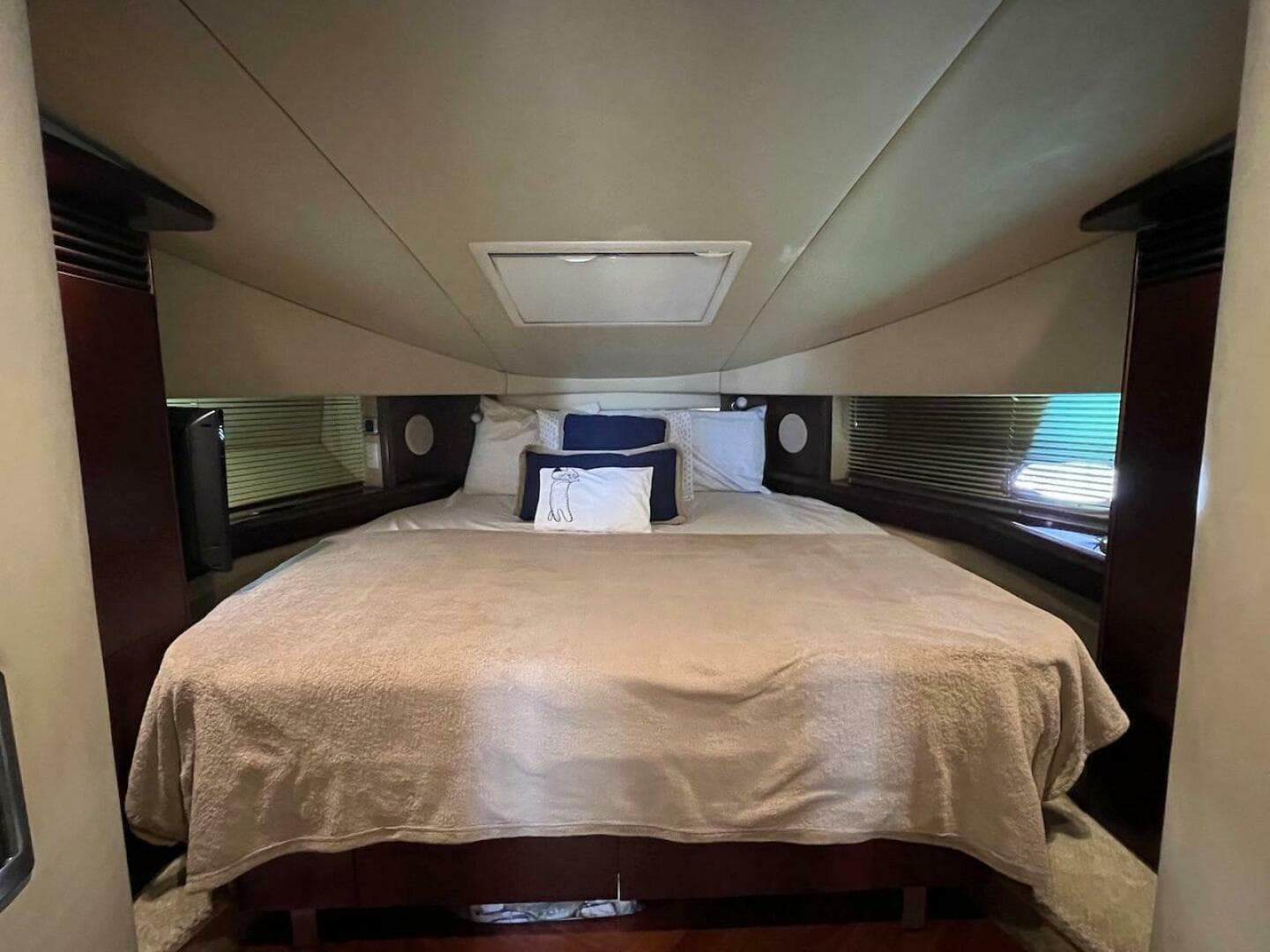 2006 Sea Ray 48 Sundancer — photo 42