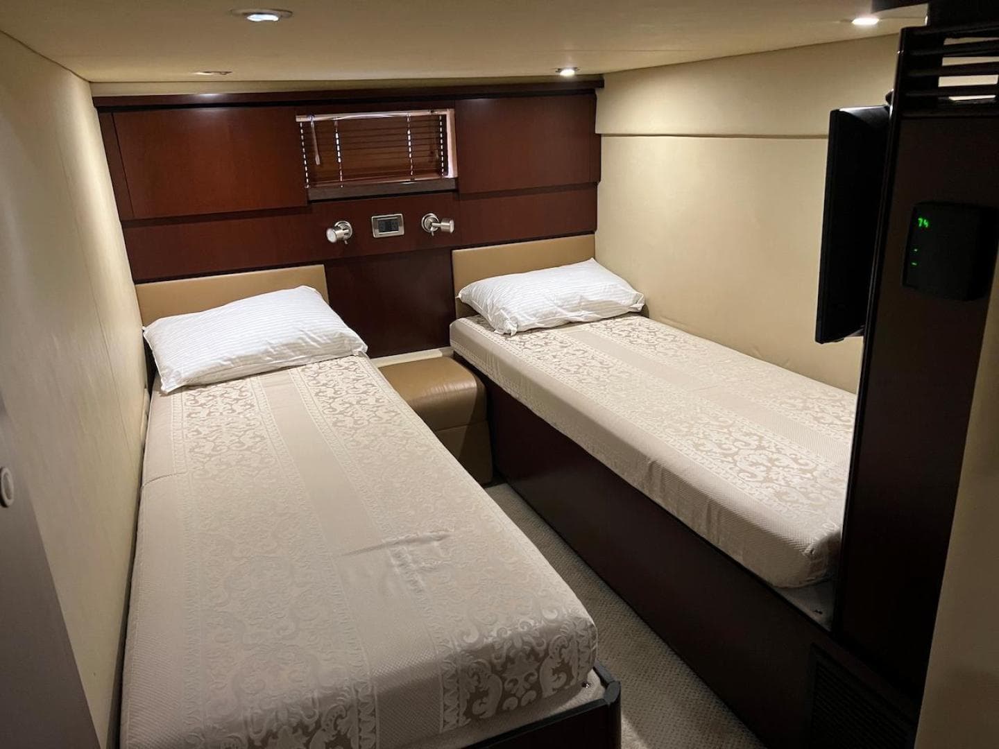 2006 Sea Ray 48 Sundancer — photo 40