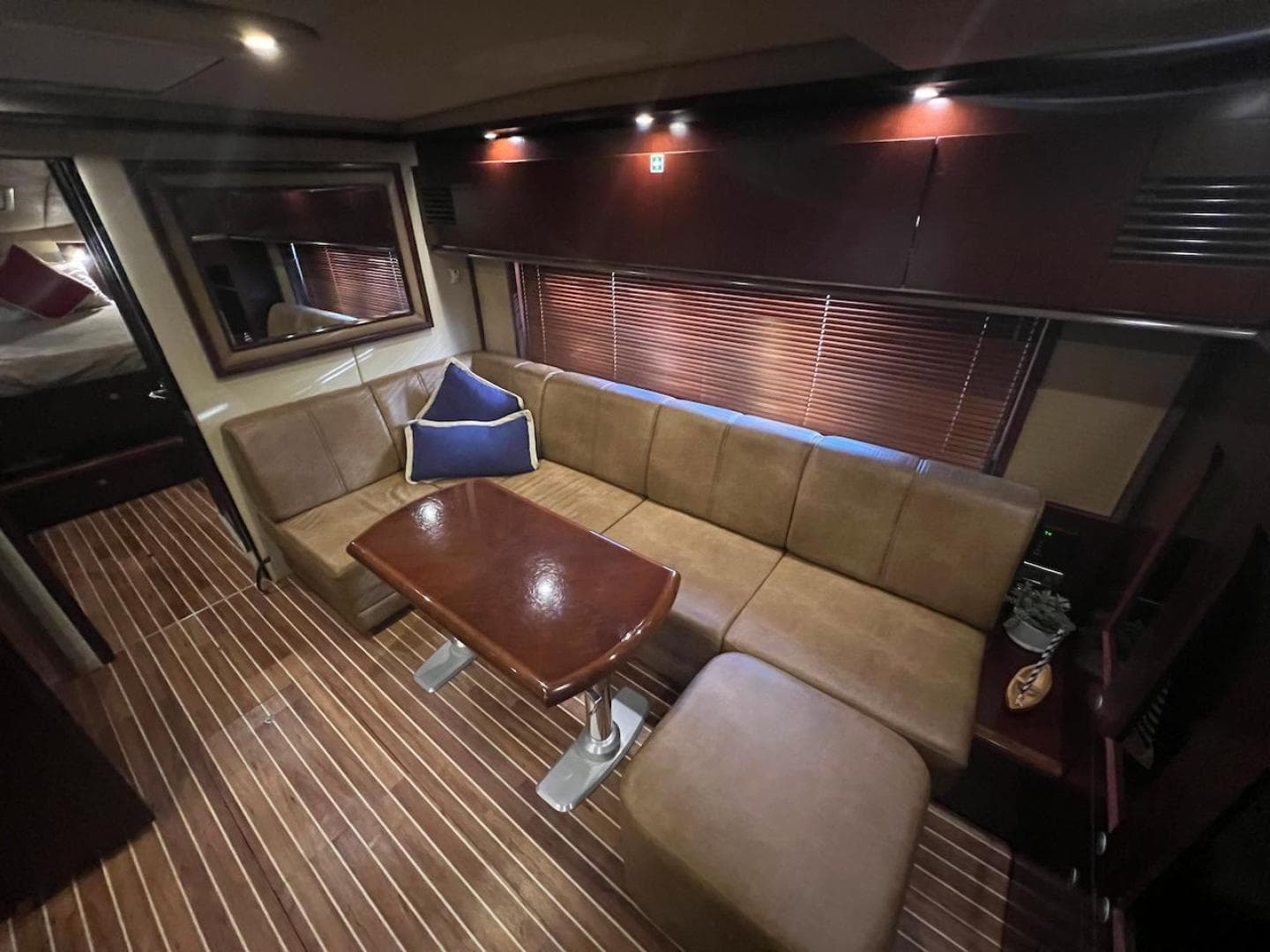 2006 Sea Ray 48 Sundancer — photo 38