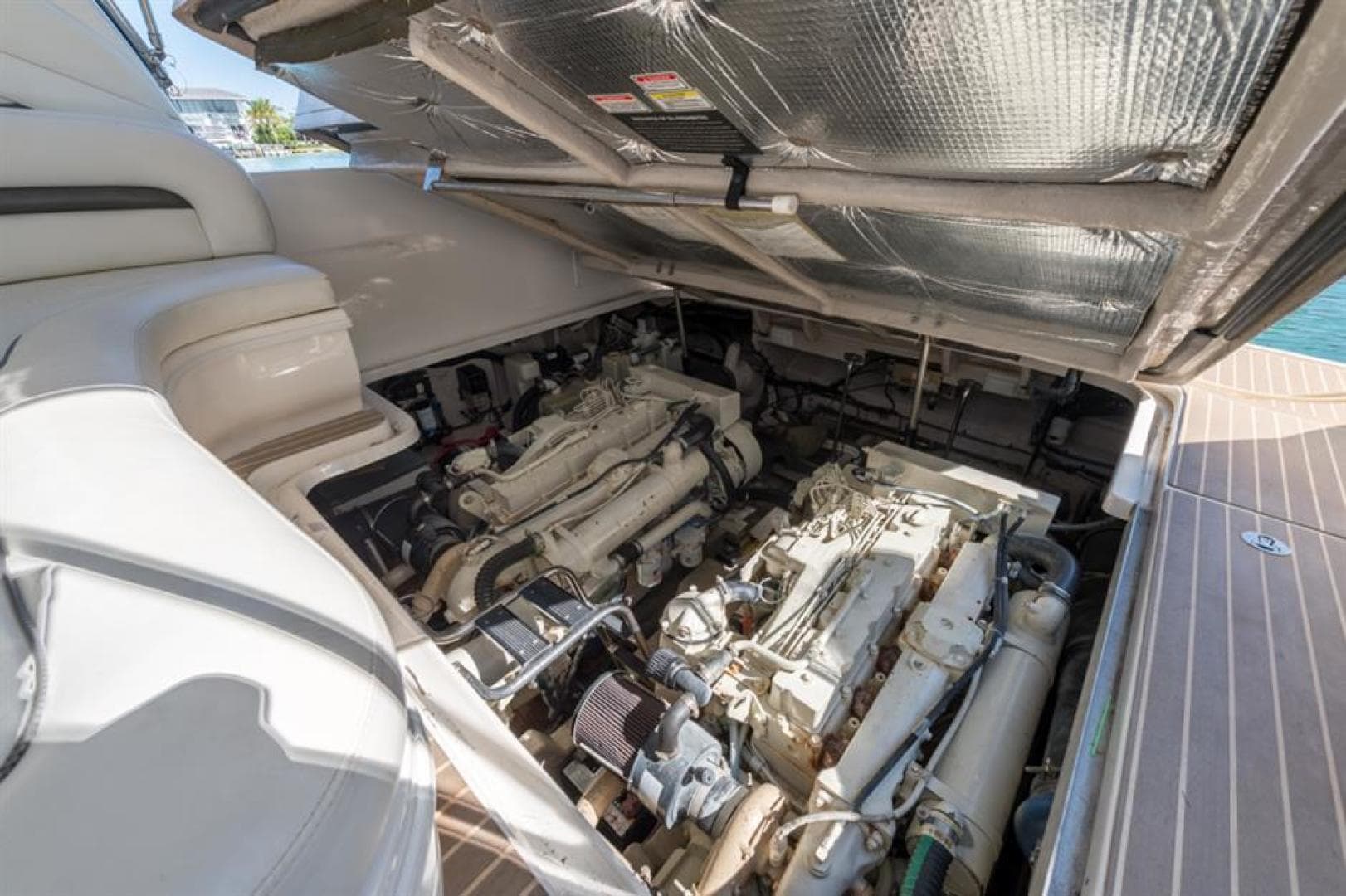 2004 Sea Ray 420 Sundancer — photo 13