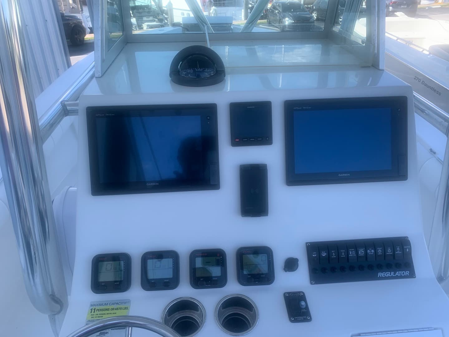 2010 Regulator 26 Forwarding Seating — photo 12