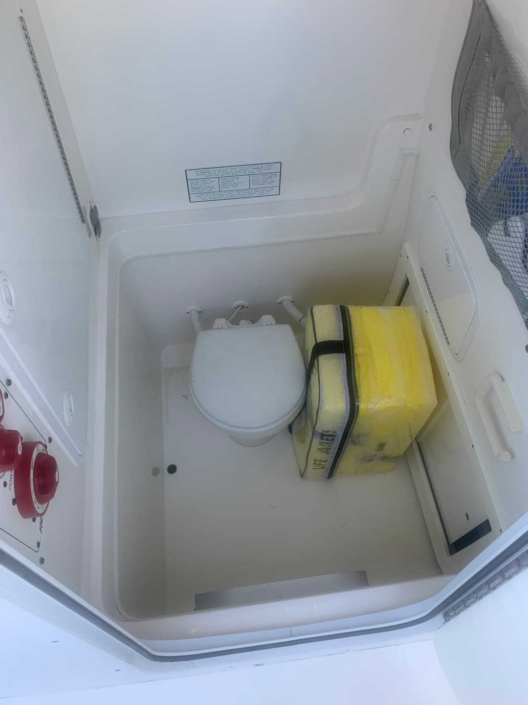 2010 Regulator 26 Forwarding Seating — photo 16