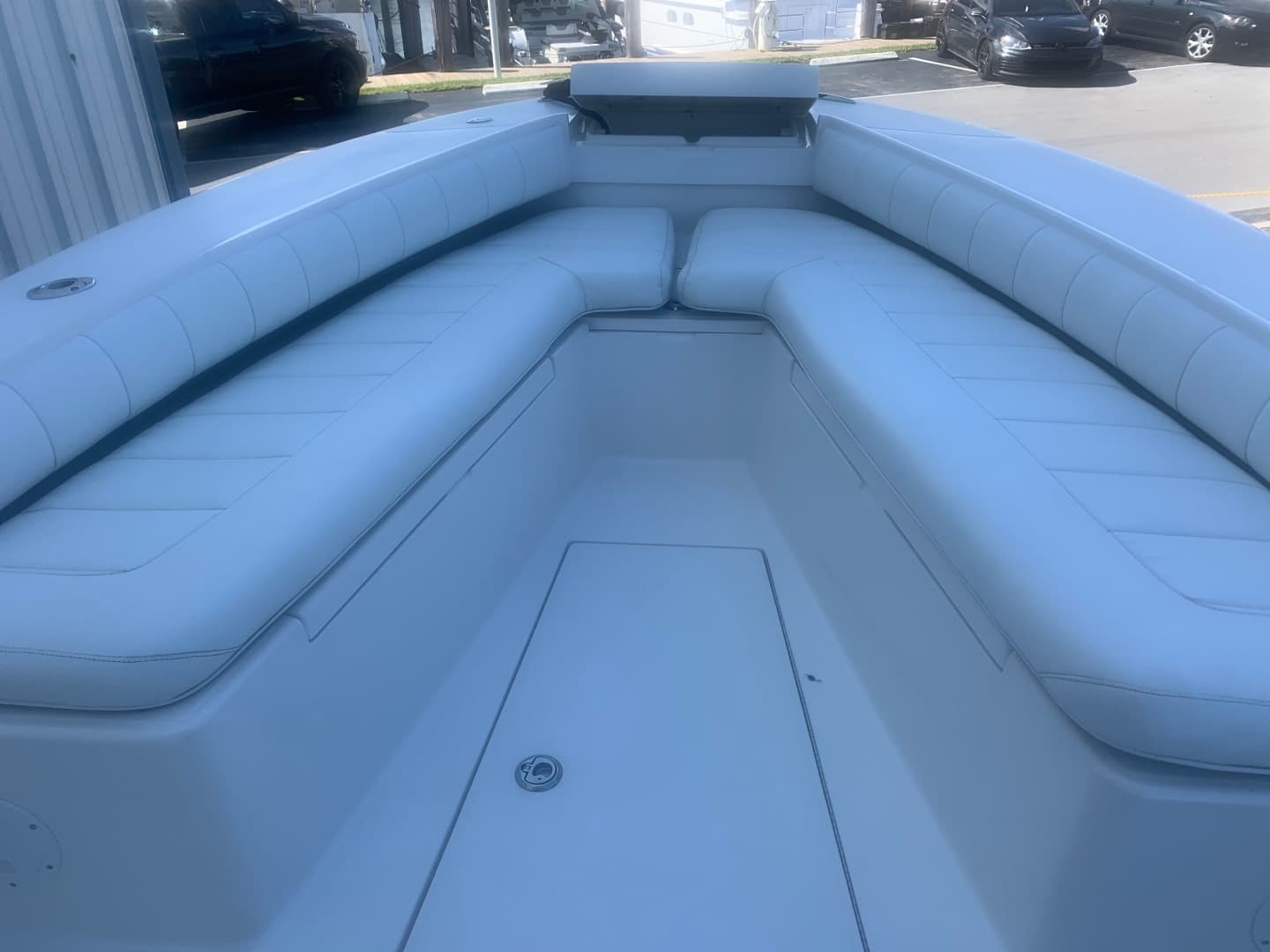 2010 Regulator 26 Forwarding Seating — photo 7