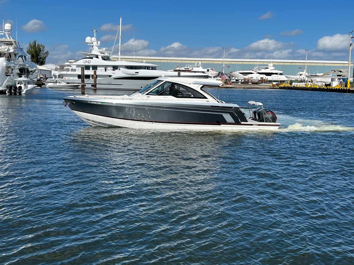 2021 Formula 380 Super Sport Crossover OB — photo 4