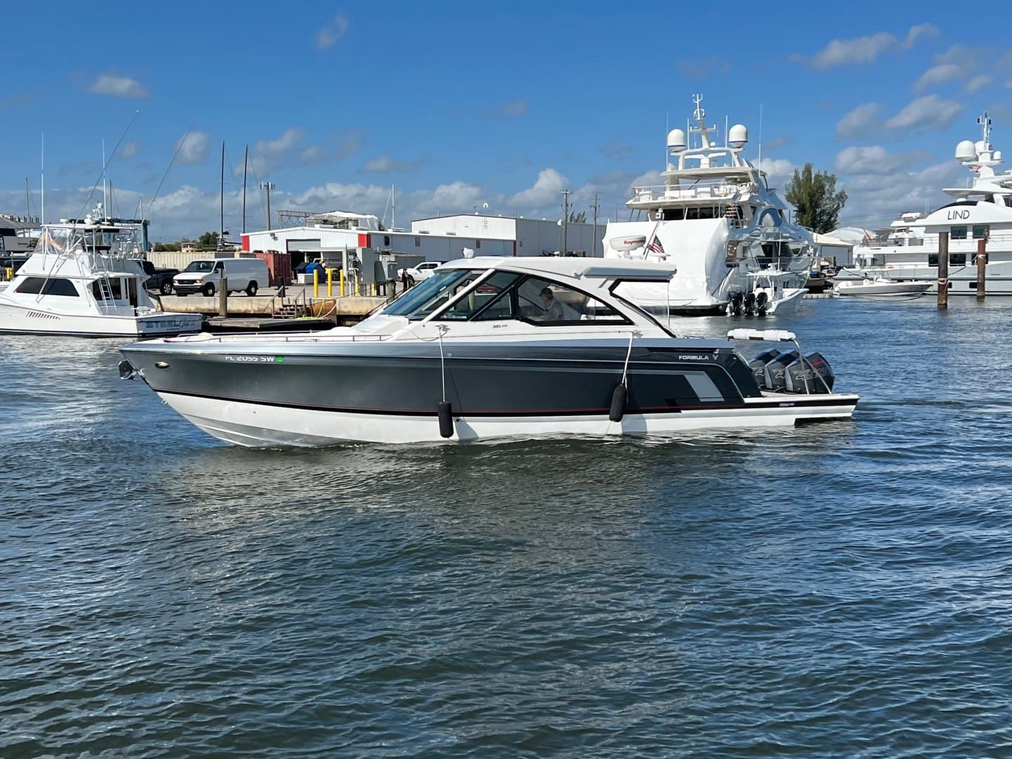 2021 Formula 380 Super Sport Crossover OB — photo 2