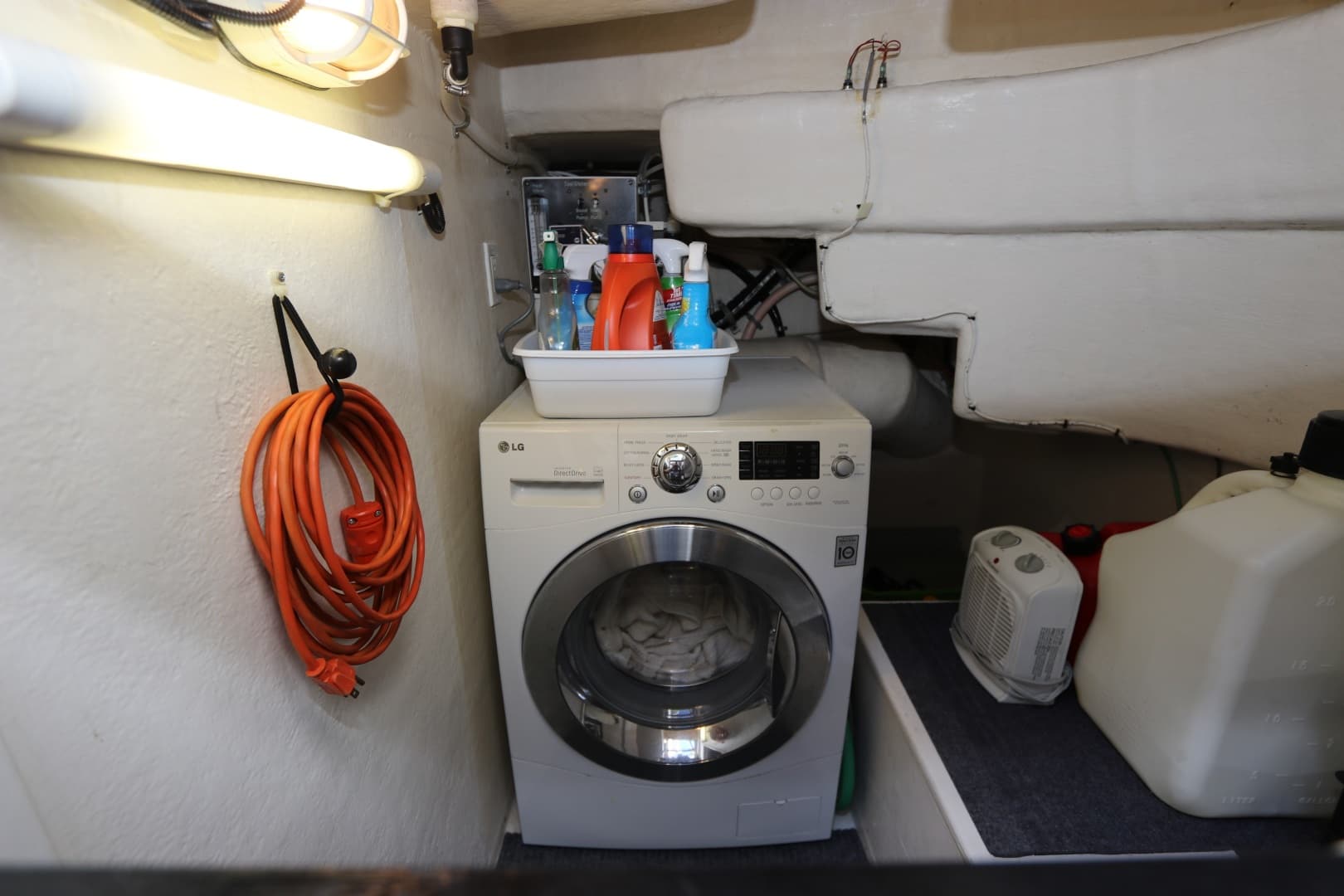 2005 Neptunus 56 Express — photo 48