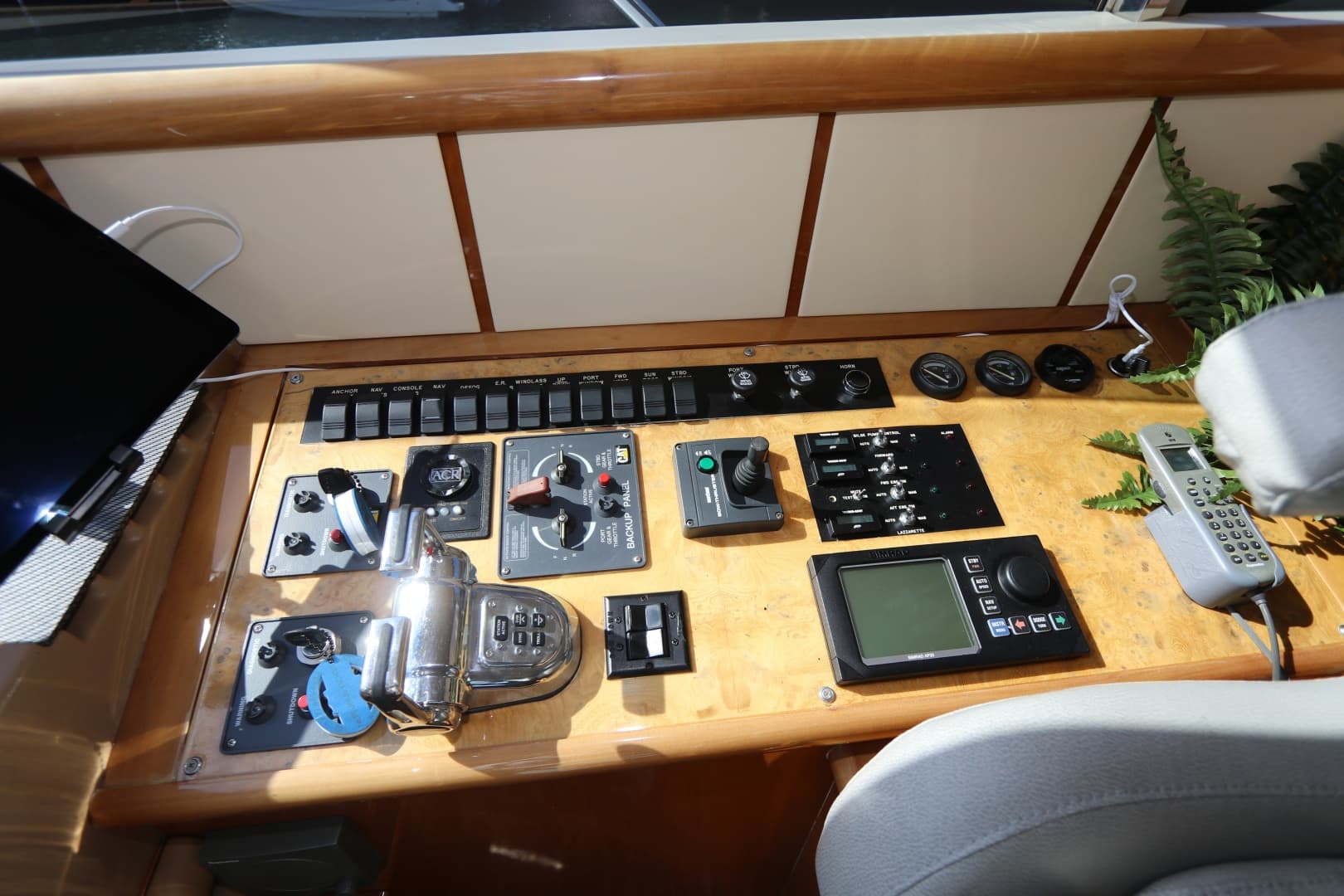 2005 Neptunus 56 Express — photo 17