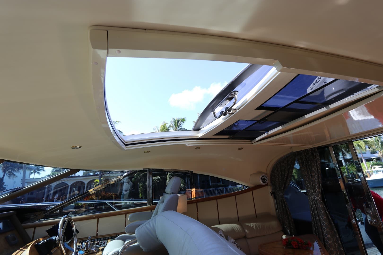 2005 Neptunus 56 Express — photo 21