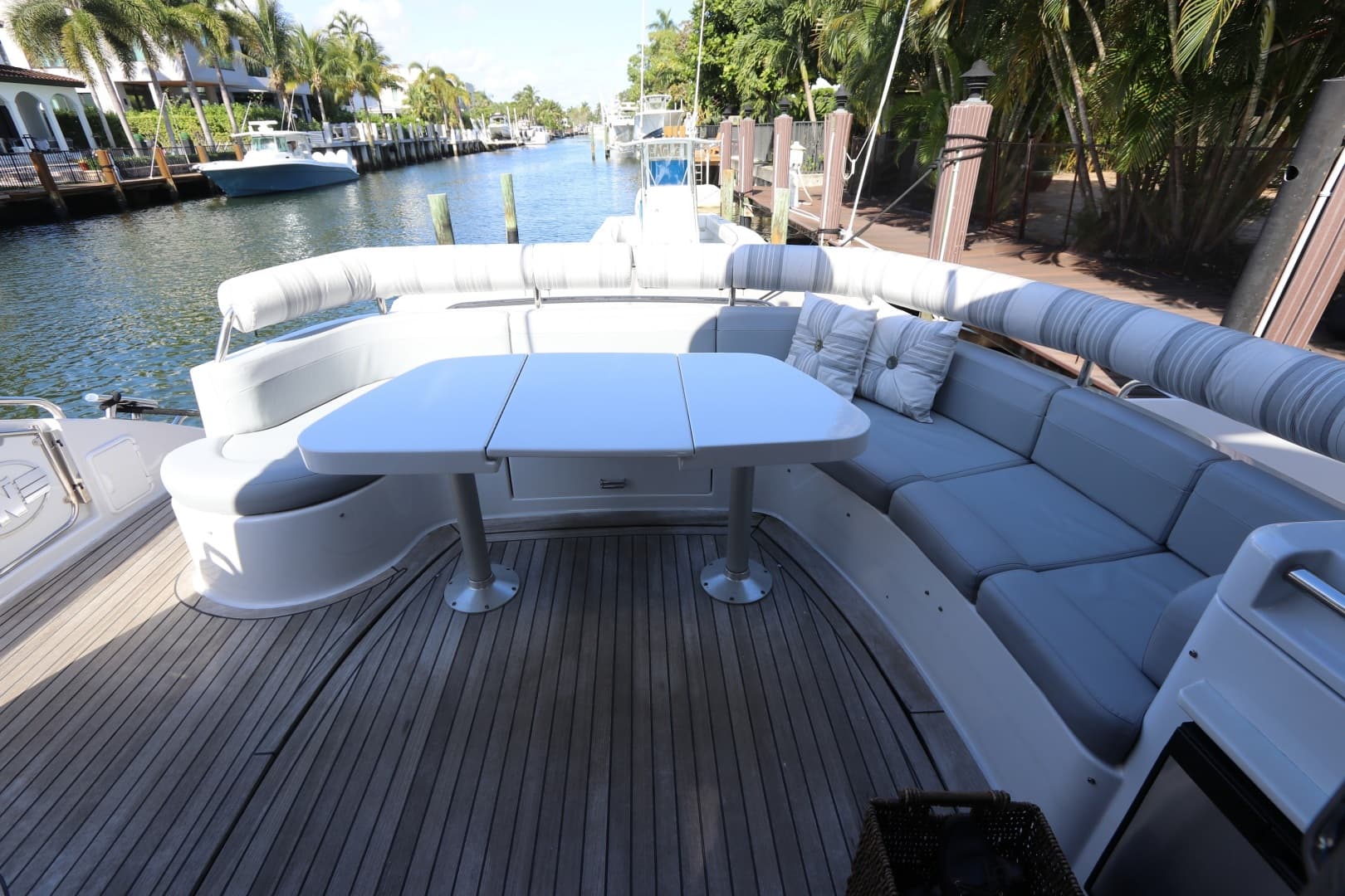 2005 Neptunus 56 Express — photo 10